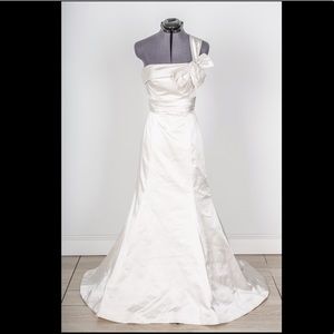 Amsale Kennedy Gown - One Shoulder, Silk, w bustle